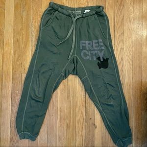 FREECITY Women's Superfluff Pocketlux Sweatpant